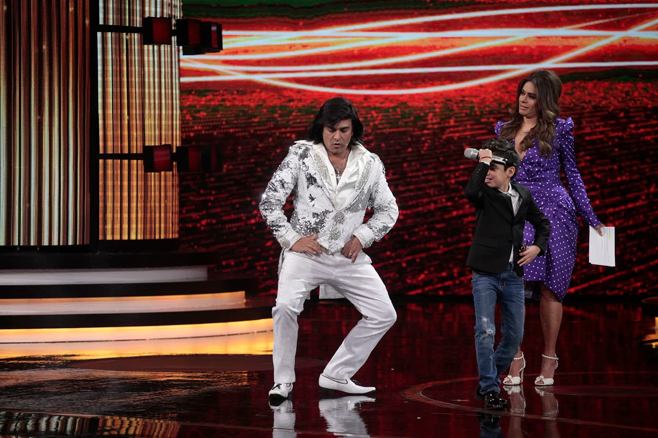 Sin embargo e impactado con el desenvolvimiento de Kevin en el escenario, Albertano le hizo un par de recomendaciones para mejorar sus pasos de baile.