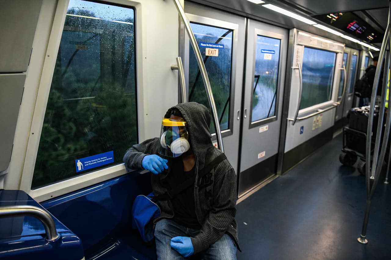 <b>Puesto 1: Aeropuerto Internacional Hartsfield–Jackson de Atlanta, Georgia.</b> Este aeropuerto fue el que más tráfico tuvo en 2019 en todo el mundo: 110,5 millones de pasajeros. Sin embargo, cayó 56.6% en el primer semestre de 2020. “Las medidas de cuarentena innecesarias son perjudiciales para la confianza de los pasajeros, por lo que medidas armonizadas y basadas en evidencias científicas ayudarán a restaurar la confianza del viajero” concluyó Oliveira.