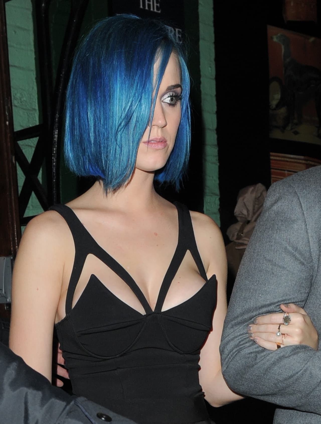 En 2012, la cantante se pintó el pelo de azul.