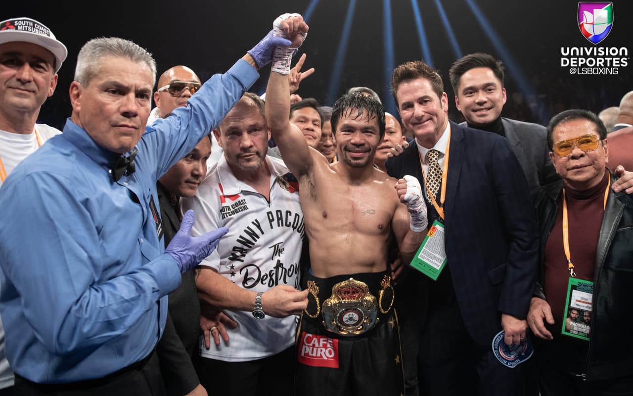 Manny Pacquiao se llevó la decisión unánime de los jueces con puntaje de 17-111, 116-112 x2. De esta forma retuvo su título mundial wélter de la AMB.