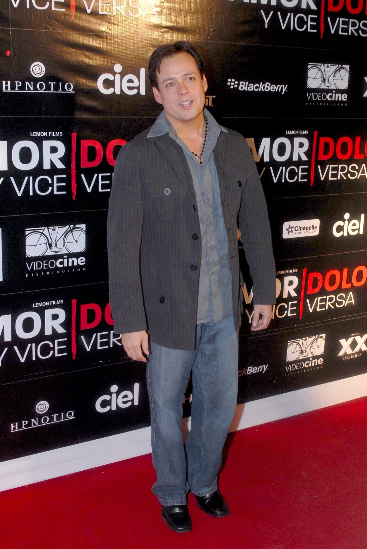 "Entramos (al antro) porque 
<b>yo fui la que empezó con todo el alboroto</b>, yo fui la que se metió a reclamarle al cadenero la falta de respeto que tuvo de dejar a mi suegra afuera, parada, cansada, lloviendo", comentó la empresaria a las cámaras del programa 
<b><a href="https://www.youtube.com/watch?v=J2fyHHU-_ek" target="_blank">'Sale el sol',</a></b> este jueves 21 de noviembre.