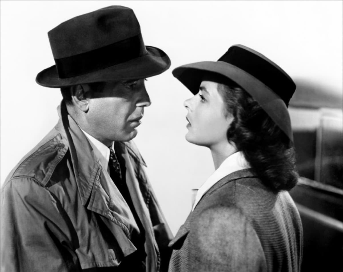 <b>Casablanca-Valentine’s</b>
<br>
<b>Fecha</b>: 14 de febrero
<br>
<b>Lugar</b>: Aurora Cineplex. 5100 Commerce Parkway.Roswell, GA
<br>
<b>Sitio web</b>: 
<a href="https://linktr.ee/auroracineplex">https://linktr.ee/auroracineplex</a> 
<br>
<br>Vive el clásico del cine Casablanca en la pantalla gigante, mientras disfrutas de sillones reclinables con calefacción, platillos de San Valentín y mucho más.