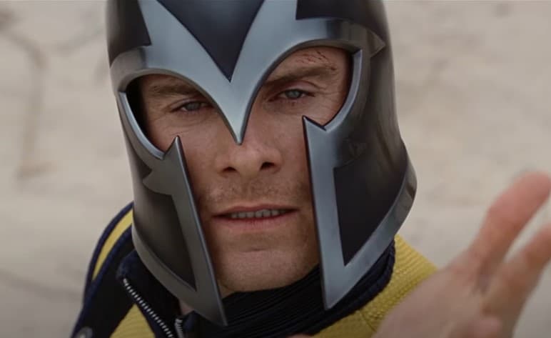 <b>Magneto de 'X-Men'</b>
<br>Si bien a lo largo de las diferentes entregas de 'X-Men' Magneto ha oscilado entre ser un héroe o un villano, lo cierto es que no es un personaje tan terrible como podría llegar a ser considerado. Aunque no son justificables algunos de los métodos ha los que ha recurrido en contra de otras personas, debemos recordar que fue una víctima del Holocausto, por lo que está predispuesto a ver lo peor de las personas, al contrario de cómo lo hace Charles X Xavier.
<br>