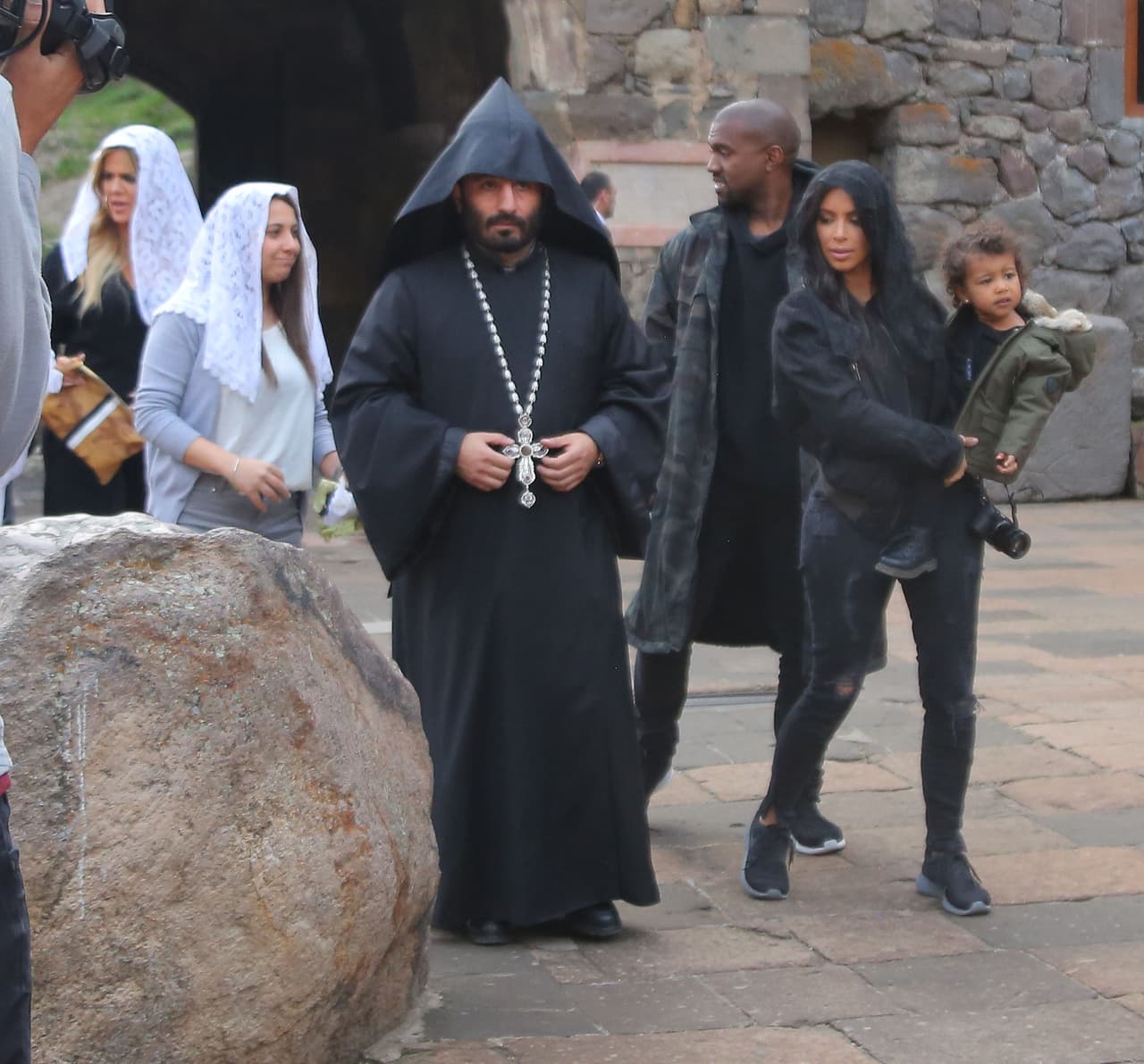 Las ideas de la Kardashian a veces son tan originales que todo podría terminar en una fiesta llena de miedo y suspenso.