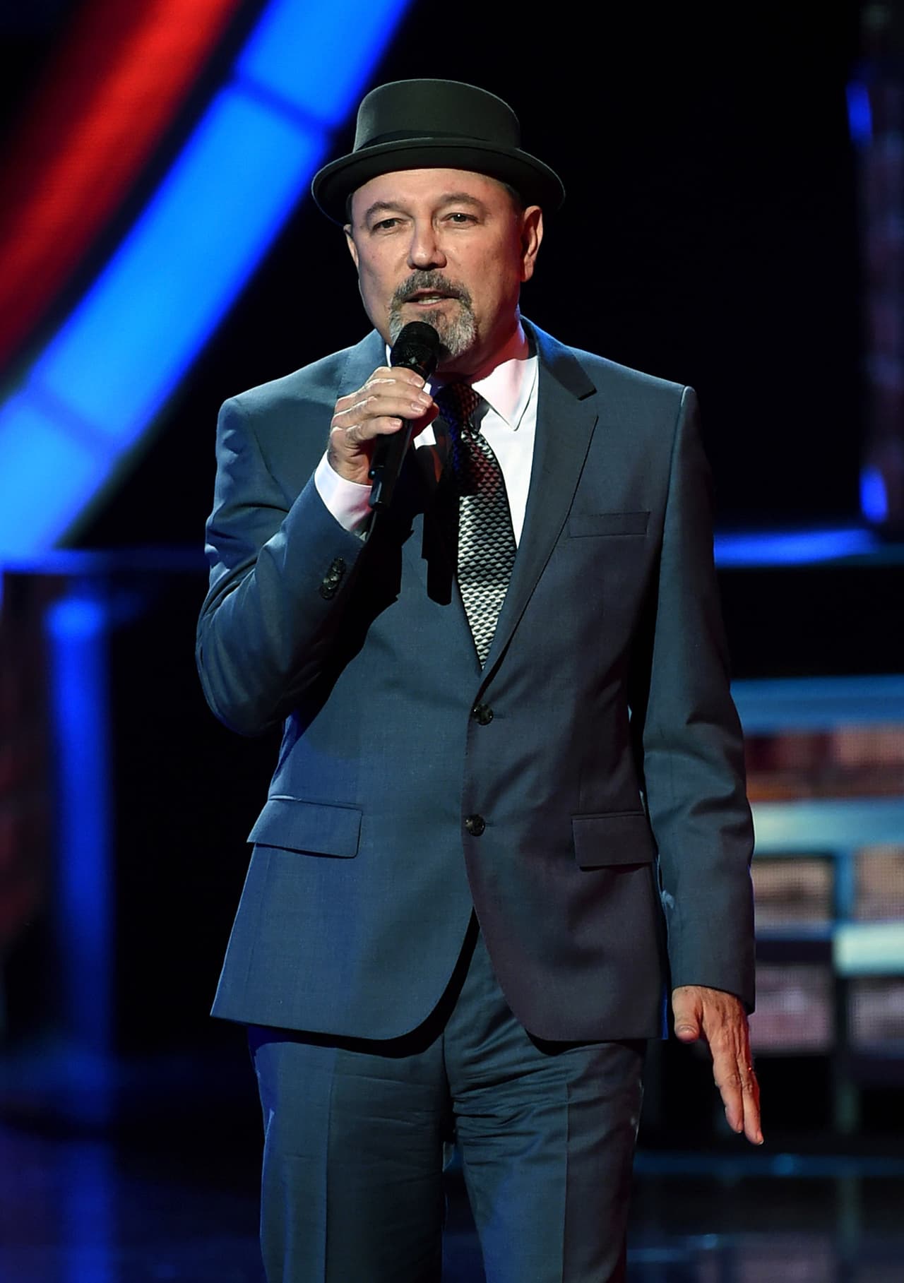 Aunque no lo creas, el creador de 'Pedro Navaja' además de músico es actor, político y abogado, además es graduado con honores de Harvard.