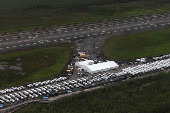 Foto aérea que muestra las instalaciones del centro de detención en los Everglades de Florida. Wasserman contó que al entrar lo primero que se encuentra un visitante es un gran estacionamiento lleno de decenas de casas rodantes, camiones de agua y de carga.
