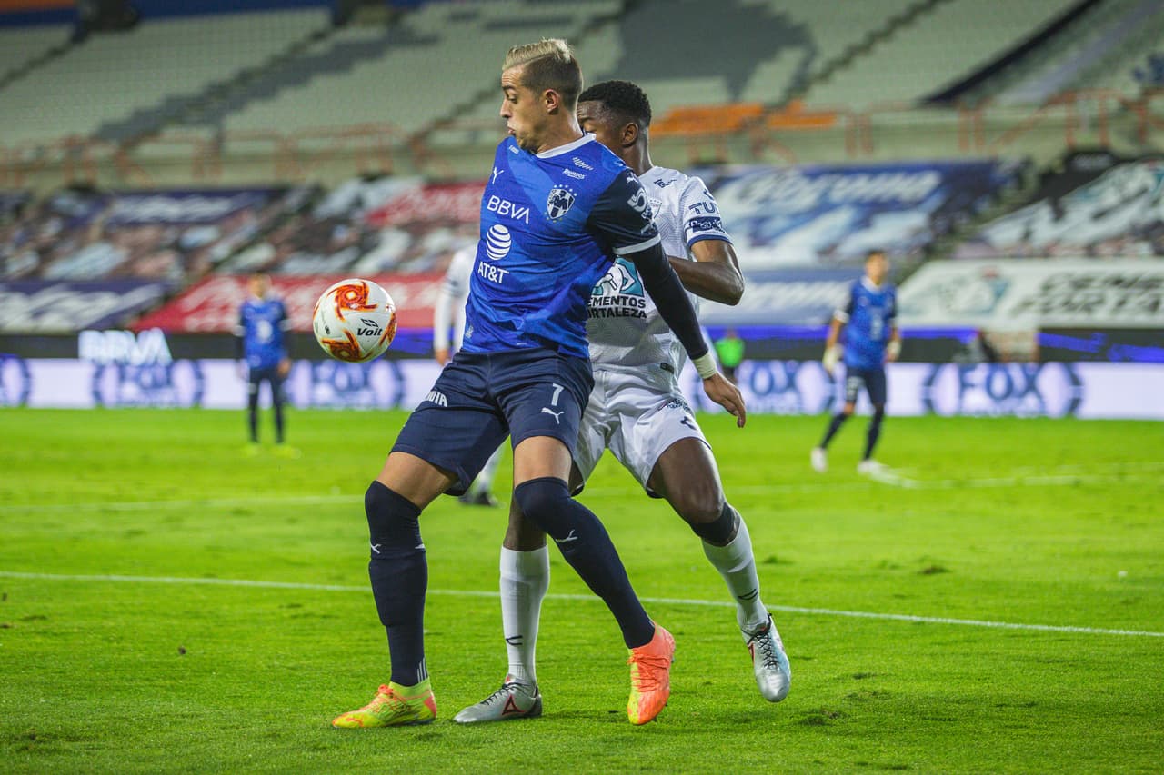 Monterrey busca ampliar las distancias, pero los Tuzos no permiten la penetración de la delantera de los regios.