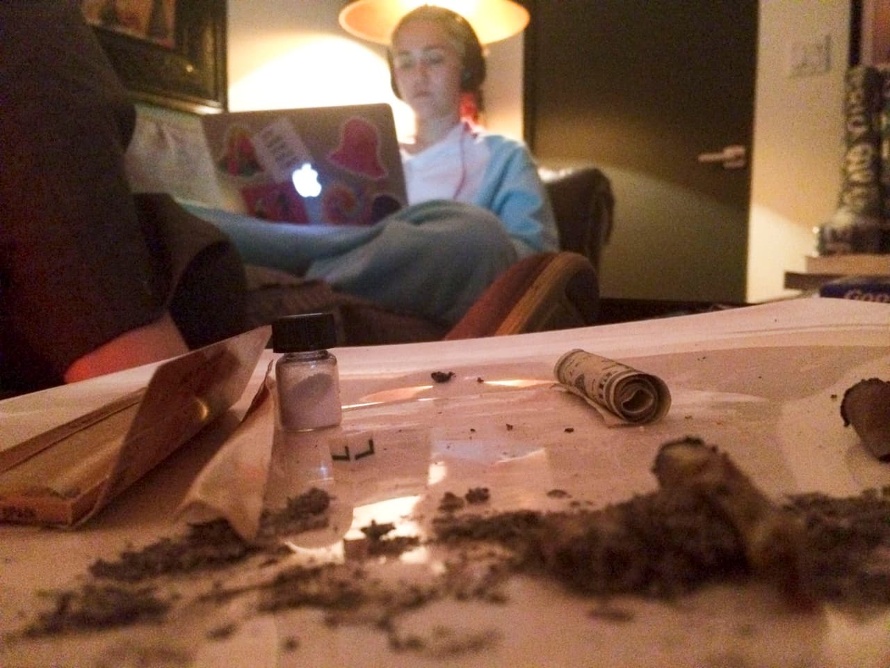 Y según ella, la prefiere porque es natural y no le hace tanto daño como el alcohol.