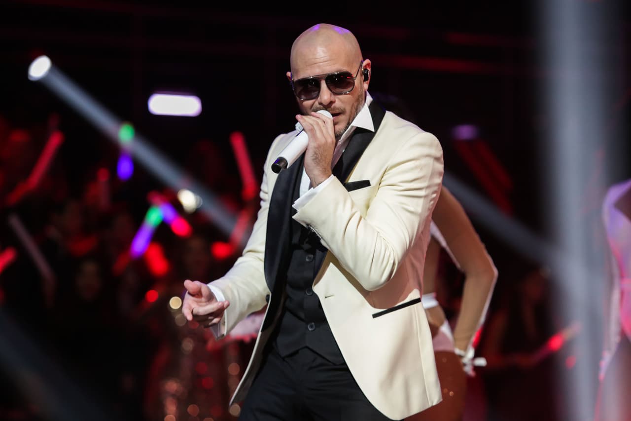 En la gala más importante del show, el intérprete no sólo cantó como parte del opening.