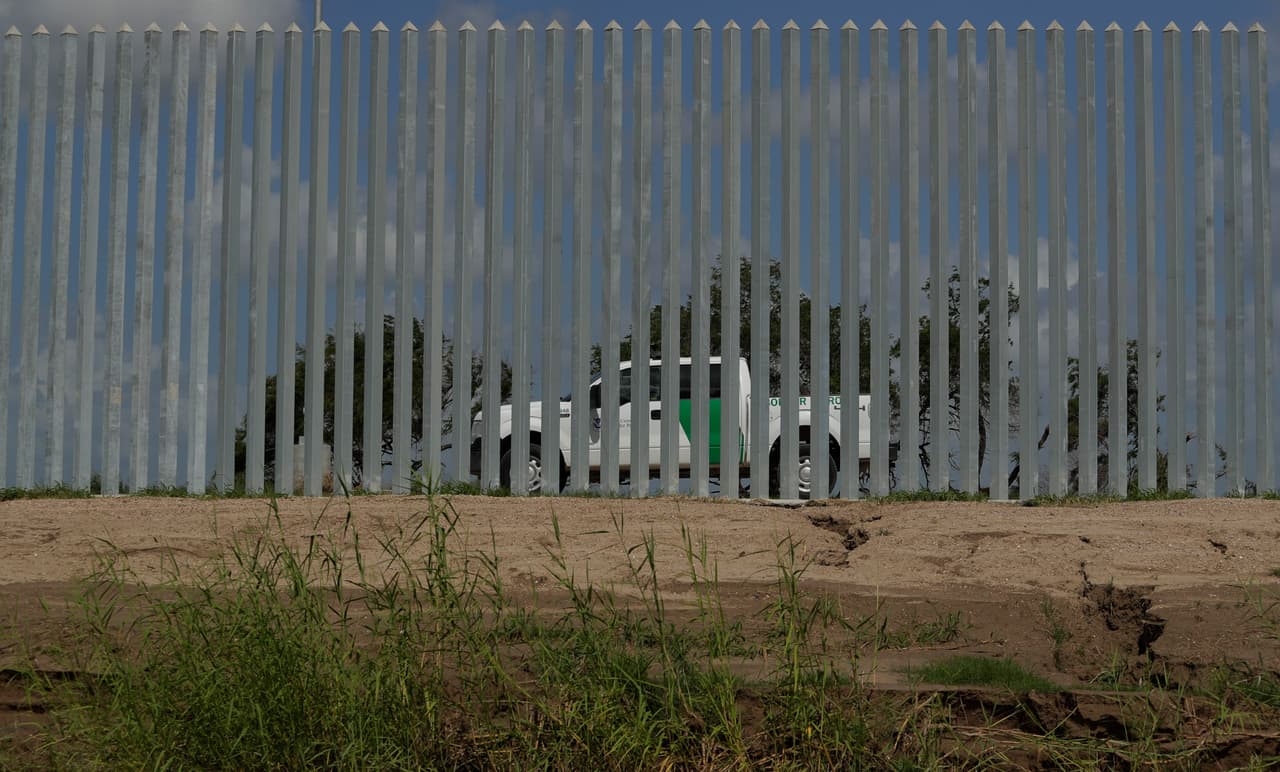La Corte Suprema permite el uso de 2,500 millones de dólares del Pentágono para la construcción del muro con México