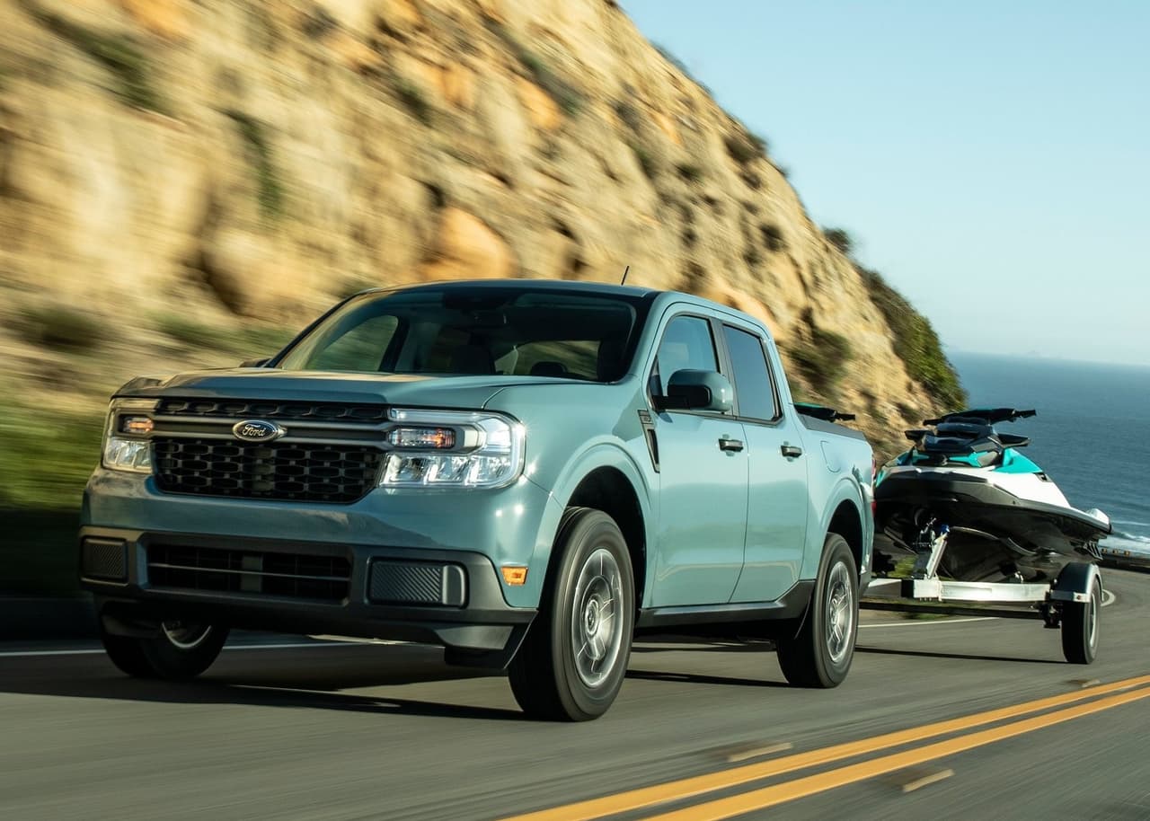 Esta unidad híbrida incorpora un motor cuatro cilindros de 2.5 litros y un motor eléctrico que en conjunto producen 191 caballos de potencia y 155 lb-pie de torque. Así también, incorpora una transmisión automática continuamente variable (CVT) y es capaz de remolcar hasta 2,000 libras.
<br>
<br>
<b>Contenido relacionado:</b> 
<a href="https://www.univision.com/carros/ranking-de-carros/estas-son-las-pickups-electricas-que-inquietaran-al-mercado-de-estados-unidos-fotos">¡Rudas y eléctricas! Estas son las pickups que inquietarán al mercado de EEUU</a>