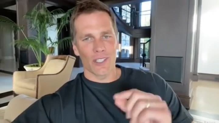 Por su parte, Tom Brady señaló que desea seguir siendo un buen papá para sus hijos, aun después del divorcio con la modelo. “Tengo unos padres increíbles que me enseñaron siempre la manera correcta de hacer las cosas. Quiero ser un gran padre para mis hijos y siempre intentaré hacer las cosas de manera correcta también”, dijo al medio Sirius XM Let's Go.