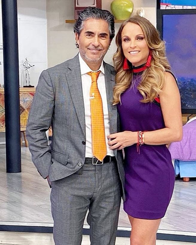 Raúl considera que poner fin a su noviazgo fue lo mejor, antes de que "empezaran los 
<b>reclamos </b>por las exigencias de tiempo", pues reconoció que por ahora sus proyectos demandarán toda su atención.
<br>