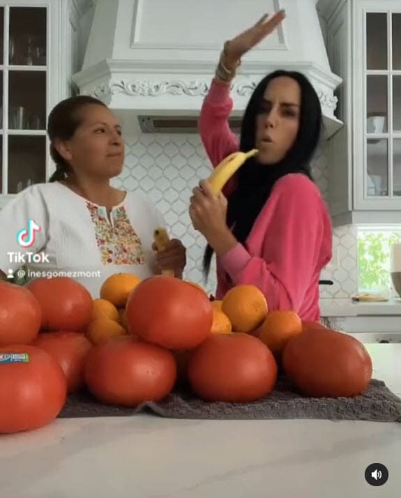 Tiene espacios acondicionados para 
<b><a href="https://www.univision.com/famosos/ines-gomez-mont-y-esposo-de-que-los-acusan">oficina, sala multimedia, bar, gimnasio y sala de juegos</a></b>, explica el sitio oficial de Zillow, empresa dedicada a bienes y raíces.
<br>