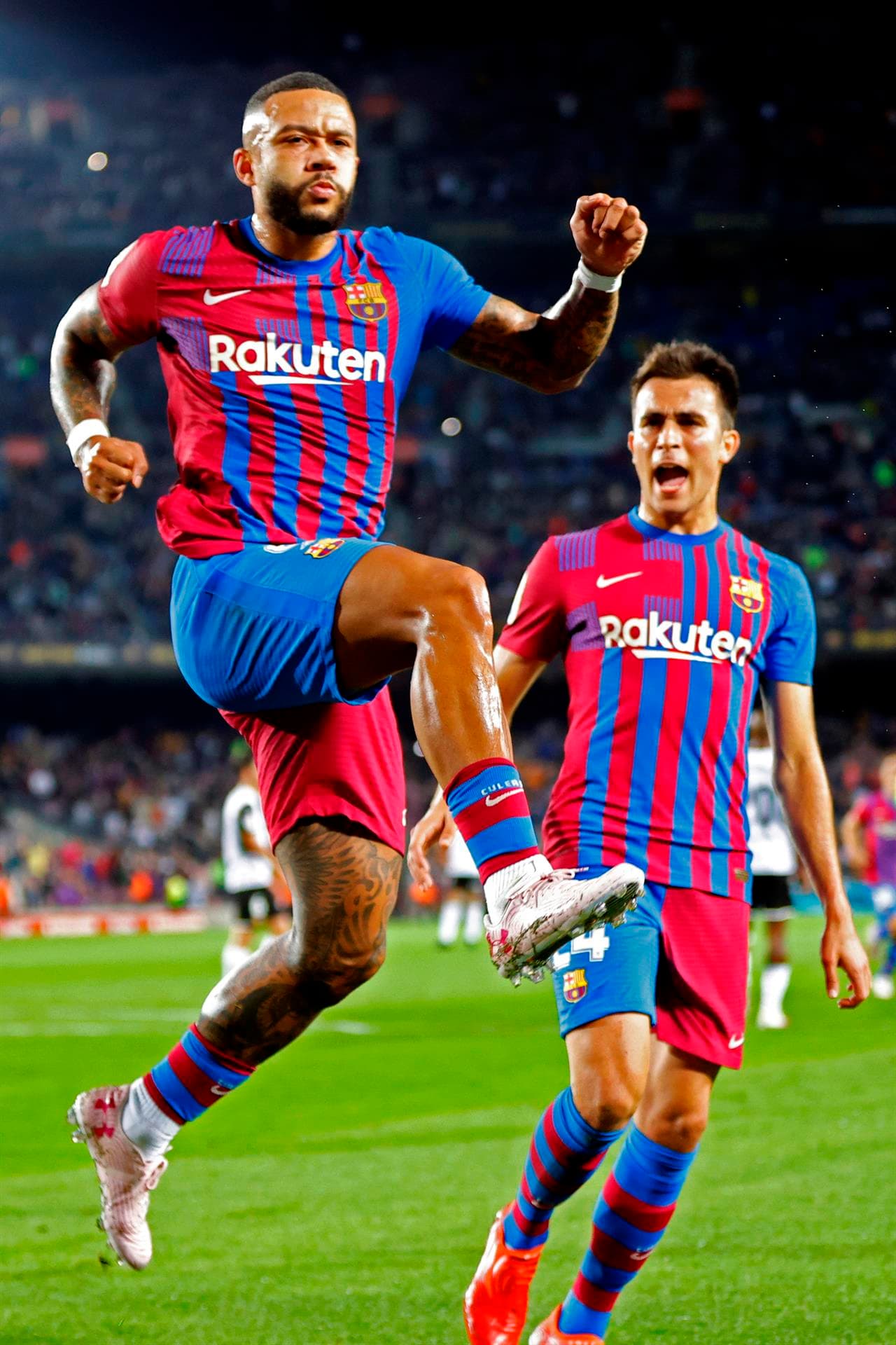 El Barcelona se lleva el triunfo sobre el Valencia con marcador 3-1, durante la novena jornada en La Liga. José Luis Gayá ponía arriba a los 'Chés' al minuto 5', pero Ansu Fati (13'), Memphis Depay con un penalti (41') y Philippe Coutinho (85') le dieron la victoria al equipo dirigido por Koeman.