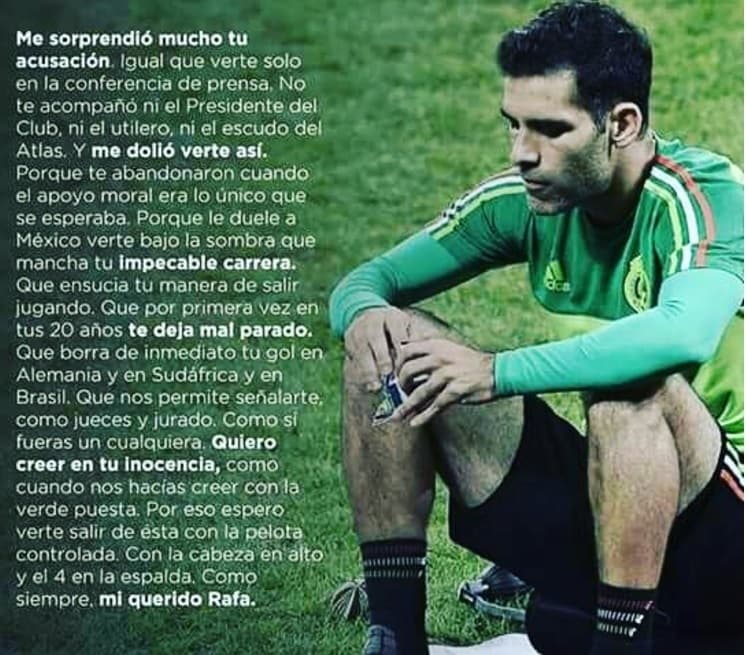 El mensaje de Héctor Soberón fue acompañado de esta imagen donde asegura que le duele ver la falta de apoyode de sus amigos al futbolista.