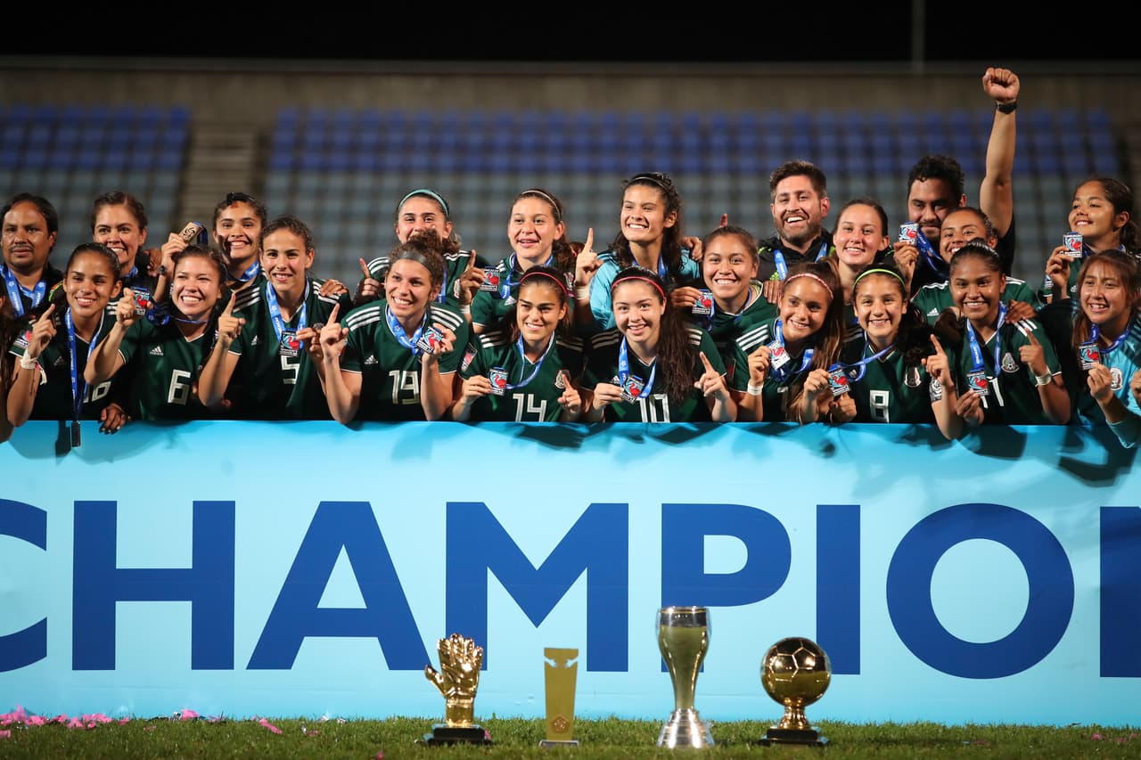 Así fue la premiación y el festejo del histórico triunfo del Tri femenil Sub 20. Se impuso en la final del Premundial Sub 20 de la Concacaf a Estados Unidos y con ello, además, consiguió su boleto al Mundial de la categoría que se celebrará en Francia en agosto.
