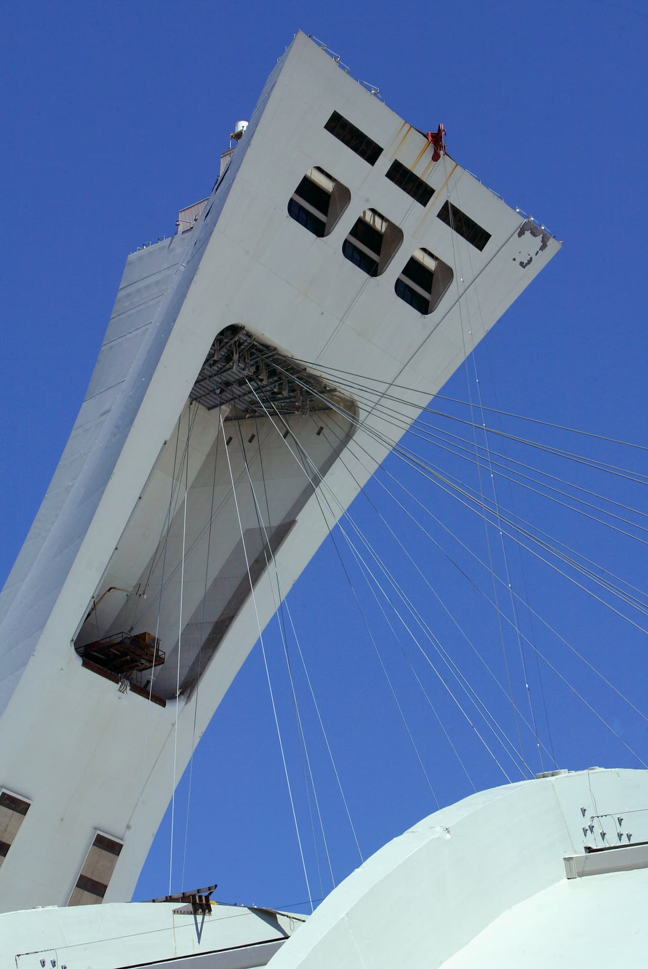 Con capacidad para 56,000 personas, el Estadio Olímpico fue diseñado por el arquitecto francés Roger Taillibert