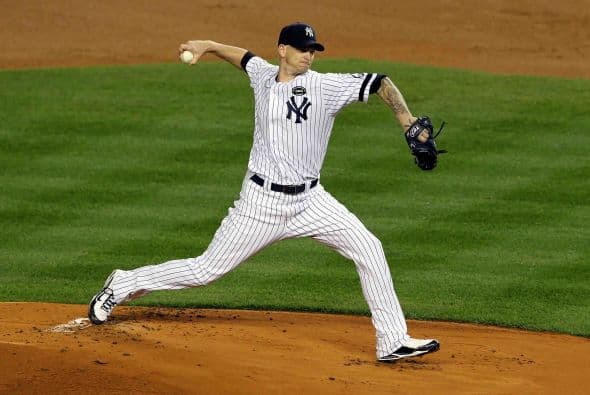 A.J. Burnett no pudo cumplir los deseos de la fanaticada de los Yankees al permitir cinco anotaciones en cinco entradas.