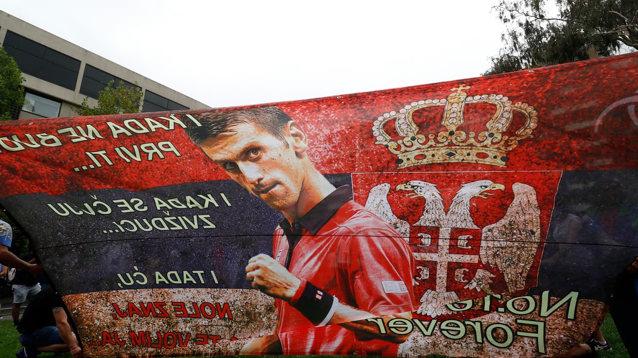 ¿Luz verde o deportado? Djokovic espera veredicto en Australia