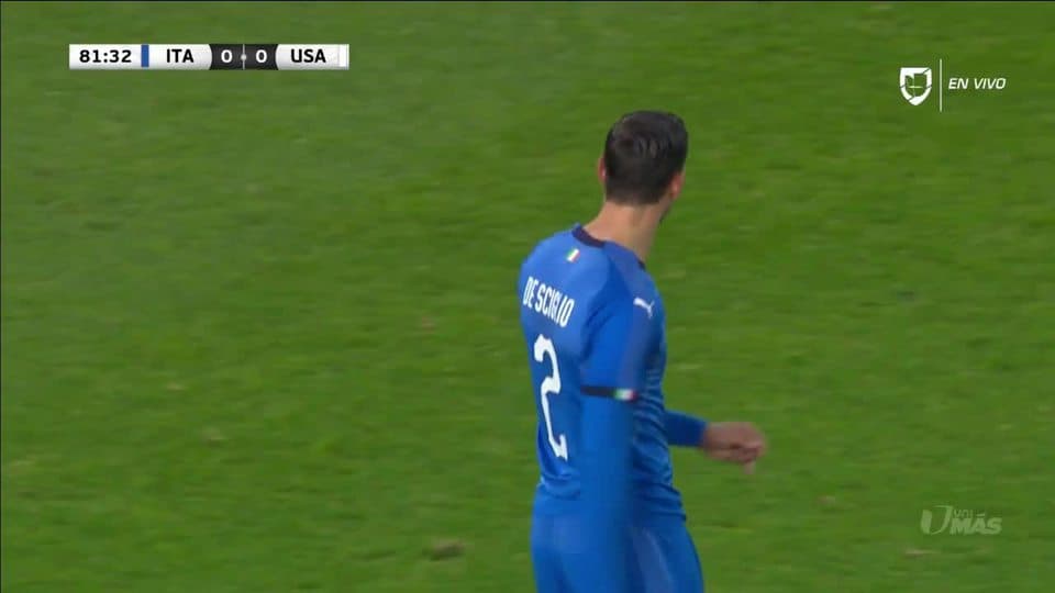 Tiro desviado de Mattia De Sciglio