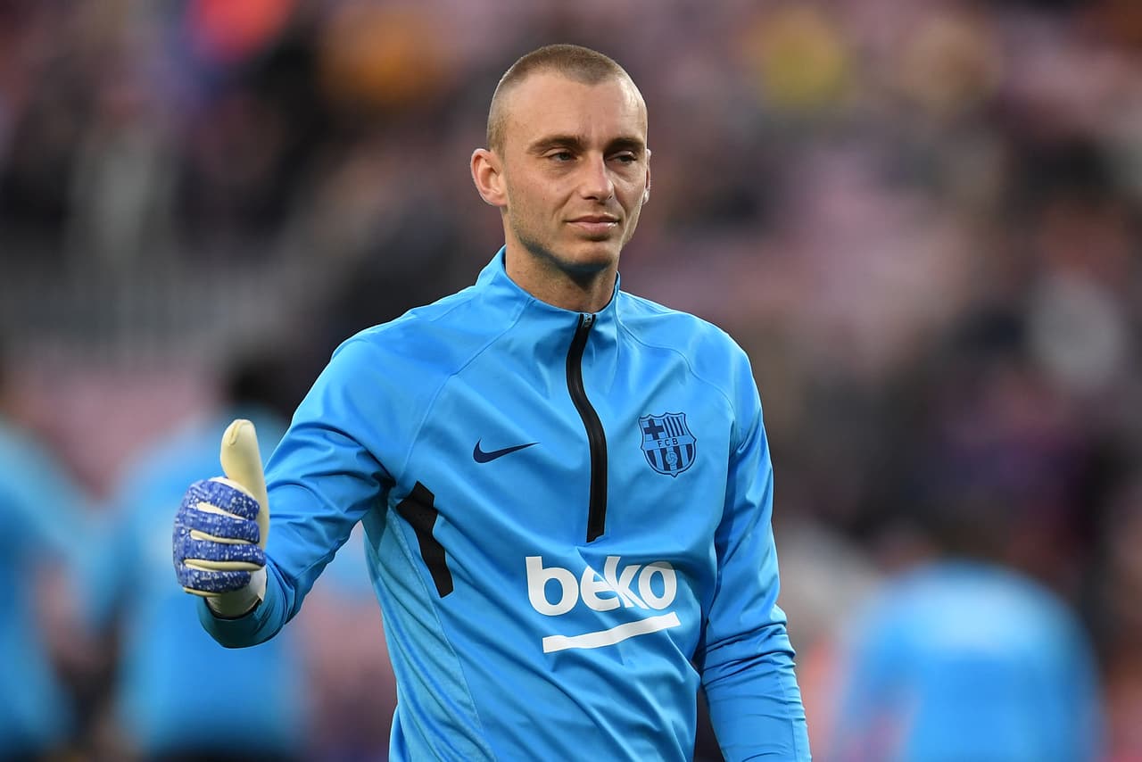 El intercambio que parece estar listo entre esos dos clubes el el paso de Jasper Cillessen a las filas del Valencia...