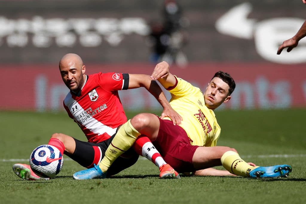 Southampton remonta y gana a Burnley en partidazo y se lleva los tres puntos. Chris Wood y Matej Vydra daban el triunfo a los 'Clarets', pero los goles de Stuart Armstrong, Danny Ings y Nathan Redmon le dieron la victoria su equipo durante la J30 en la Premier League.