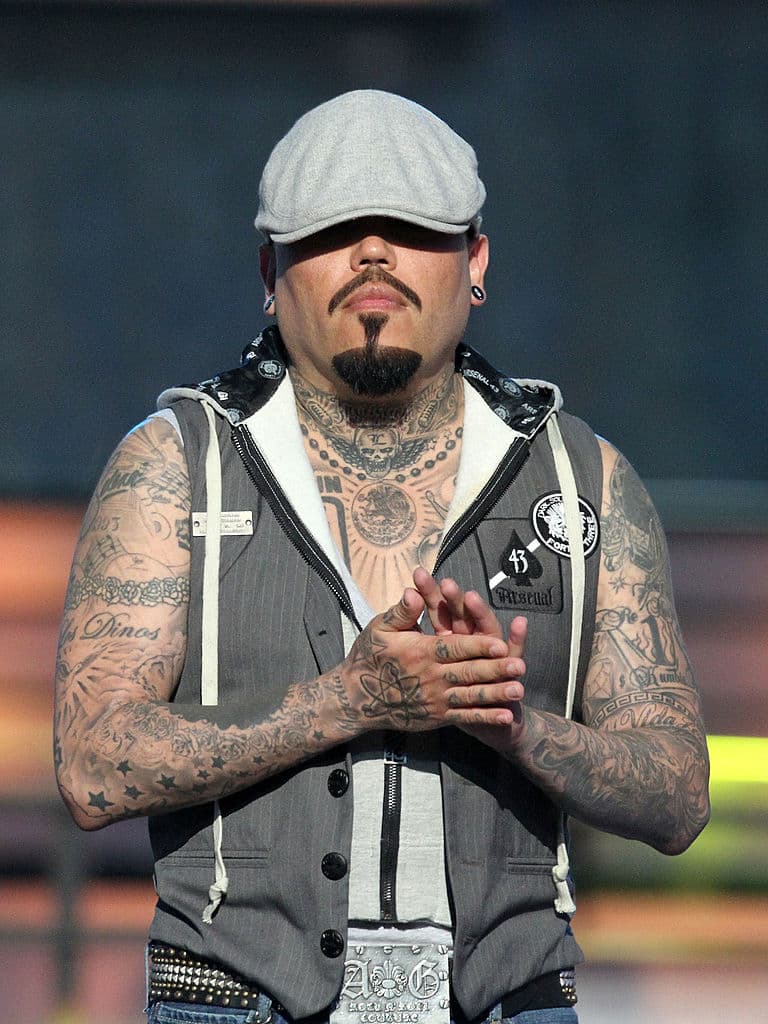 A.B. Quintanilla confirmó que la familia está muy contenta por
<b><a href="https://www.univision.com/famosos/selena-quintanilla-grammy-lifetime-achievement-2021" target="_blank">el GRAMMY especial que se le otorgará</a></b> a su fallecida hermana Selena, pero existe un pendiente con sus padres, don Abraham Quintanilla y Marcella Samora.
<br>