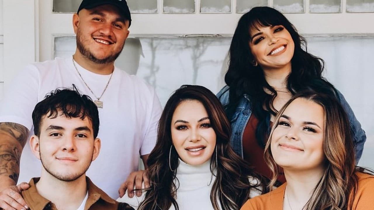 Chiquis revela que llegará un integrante más a la familia Rivera