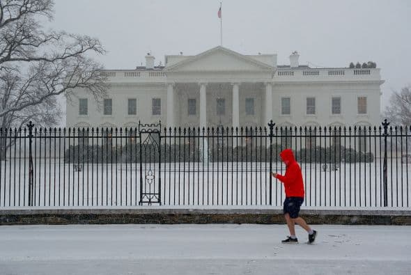 En tanto que la mayor parte de la zona metropolitana lucía semidesierta.