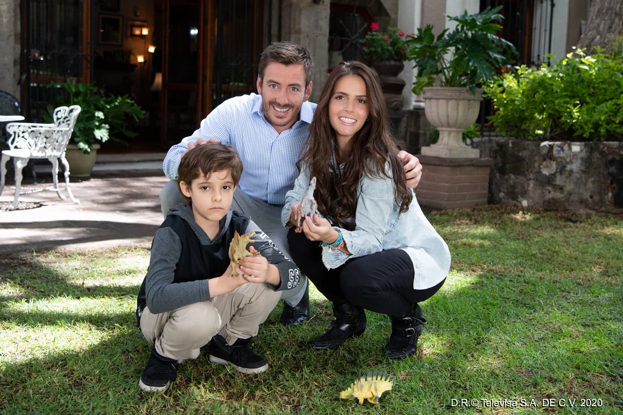 Su personaje tendrá que enfrentar de golpe dos duras realidades: la de enterarse de que su hijo padece un transtorno y la ausencia de su marido (
<b><a href="https://www.univision.com/temas/juan-diego-covarrubias" target="_blank">Juan Diego Covarrubias</a></b>), quien saldrá de su vida al negar que su pequeño necesita ayuda.