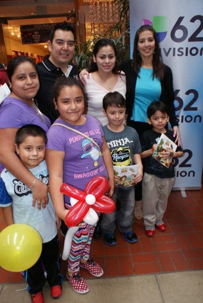 Miles se dieron cita a la octava edición de la Feria Para Aprender, en donde la comunidad hispana recibió información sobre educación en todos los niveles.