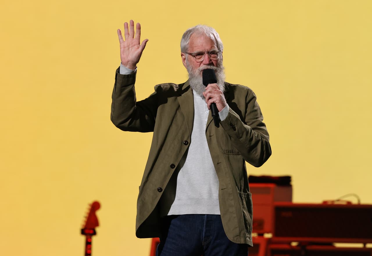 Aparecieron el presidente de EEUU y su esposa, Joe y Jill Biden; la vicepresidenta Kamala Harris; David Letterman (foto), Jimmy Kimmel y Sean Penn, entre otros.