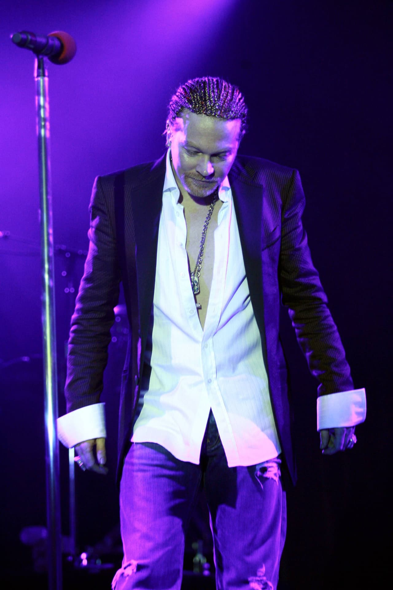 Así veíamos a Axl en 2007, es válido mencionar que entre los roqueros él fue uno de los más cotizados entre las chicas, ya que además de tener una voz increíble se veía súper sexy en el escenario.