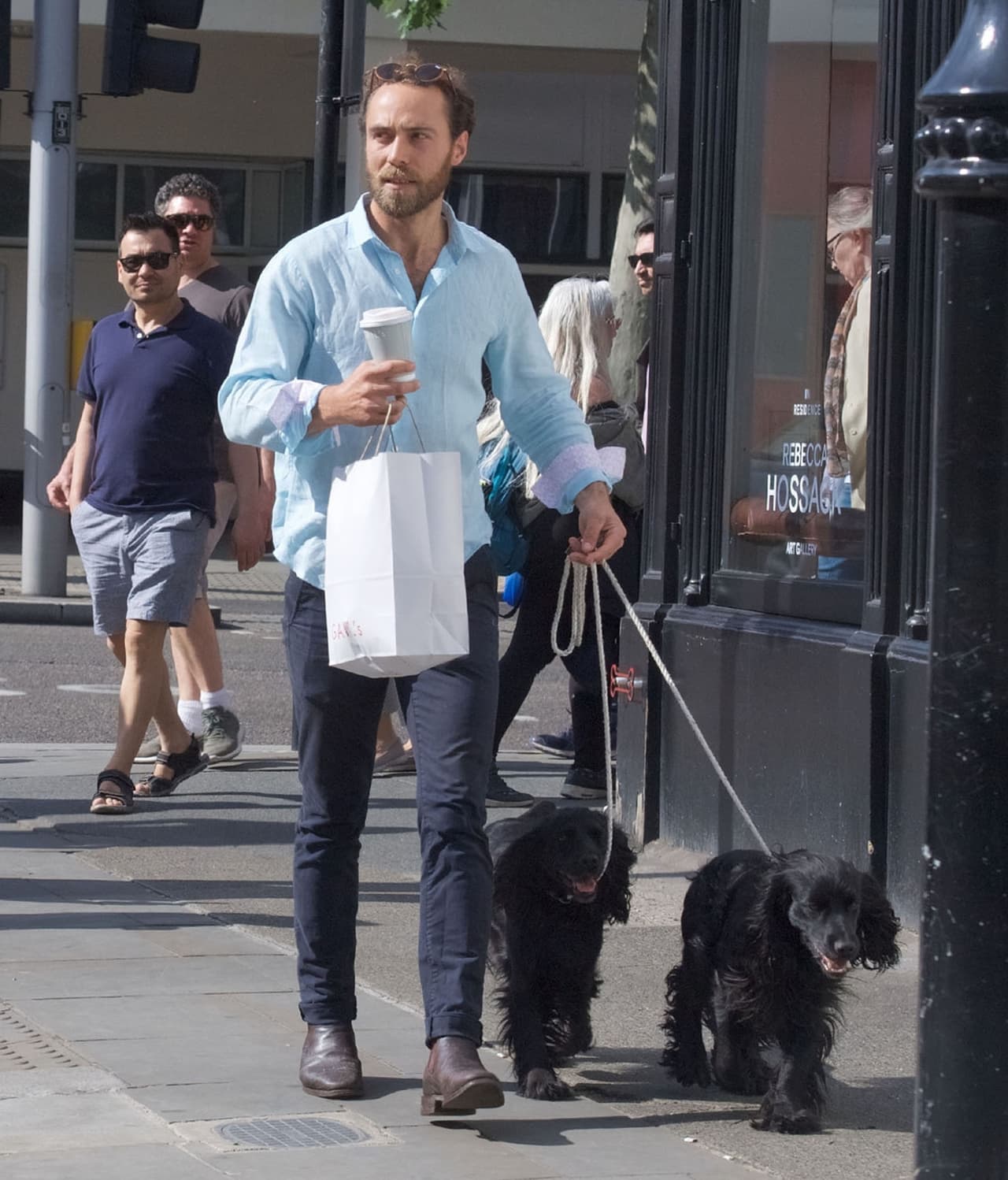 Este año, en una entrevista para 
<b><a href="https://www.tatler.com/article/james-middleton-interview" target="_blank">Tlater,</a></b>
<a href="https://www.tatler.com/article/james-middleton-interview" target="_blank"> </a>James Middleton confesó que libraba una lucha 
<b><a href="https://www.univision.com/entretenimiento/chismes/james-middleton-ser-hermano-de-catalina-es-frustrante" target="_blank">contra la depresión. </a></b>