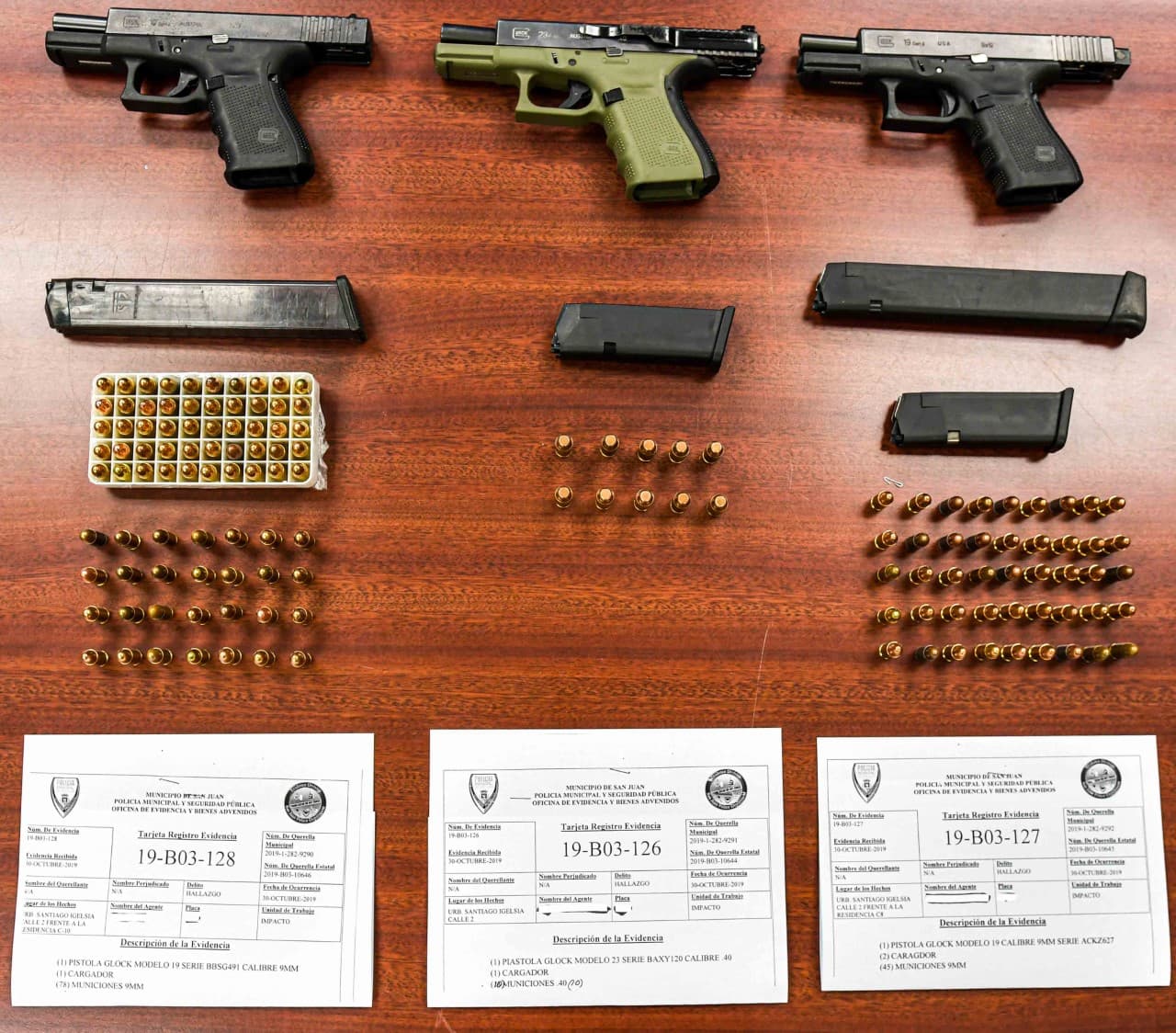 Unidad Motorizada de la Policía Municipal ocupa armas, cargadores, balas y drogas en San Juan