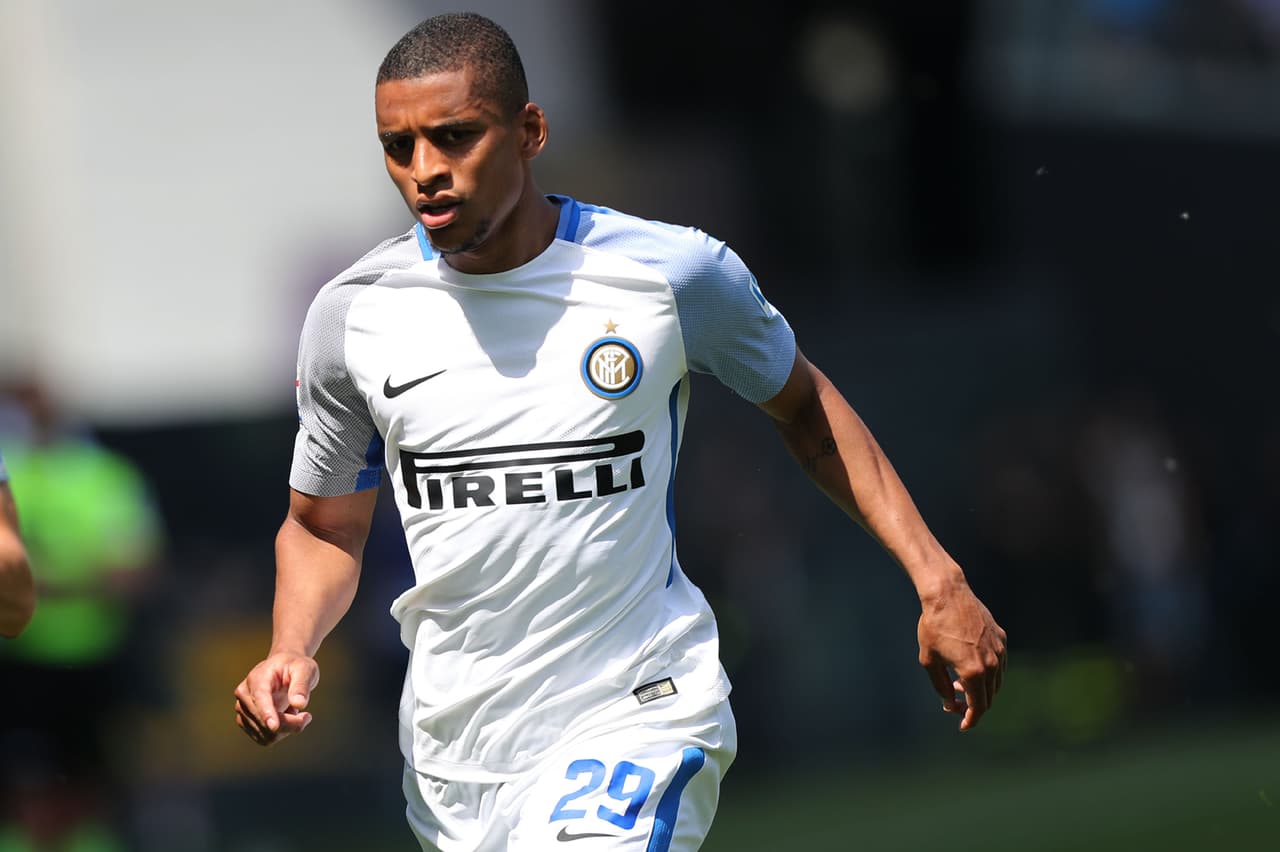 El brasileño Dalbert dejaría el Inter para ir a la Bundesliga con el Borussia Dortmund.