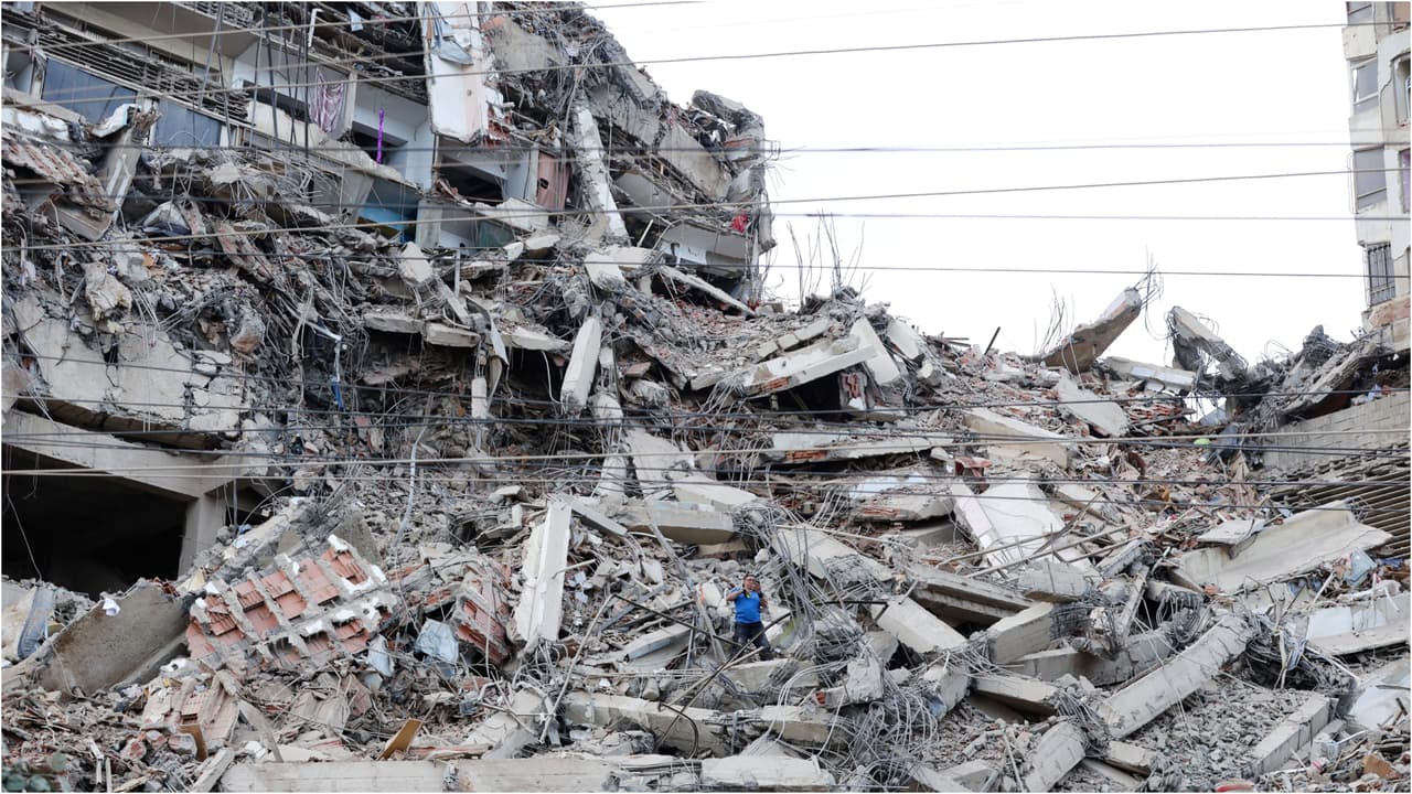 “Mi papá y mi mamá murieron protegiendo a mi hermana”: venezolano cuya familia murió en los terremotos