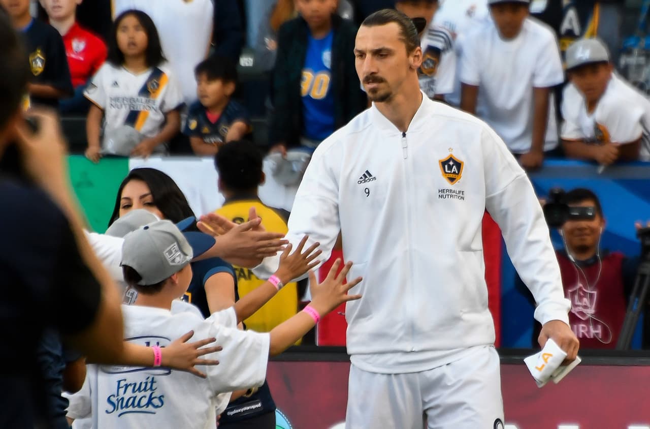La felicidad le duró poco a Zlatan Ibrahimovic tras el correctivo de Sporting KC a LA Galaxy