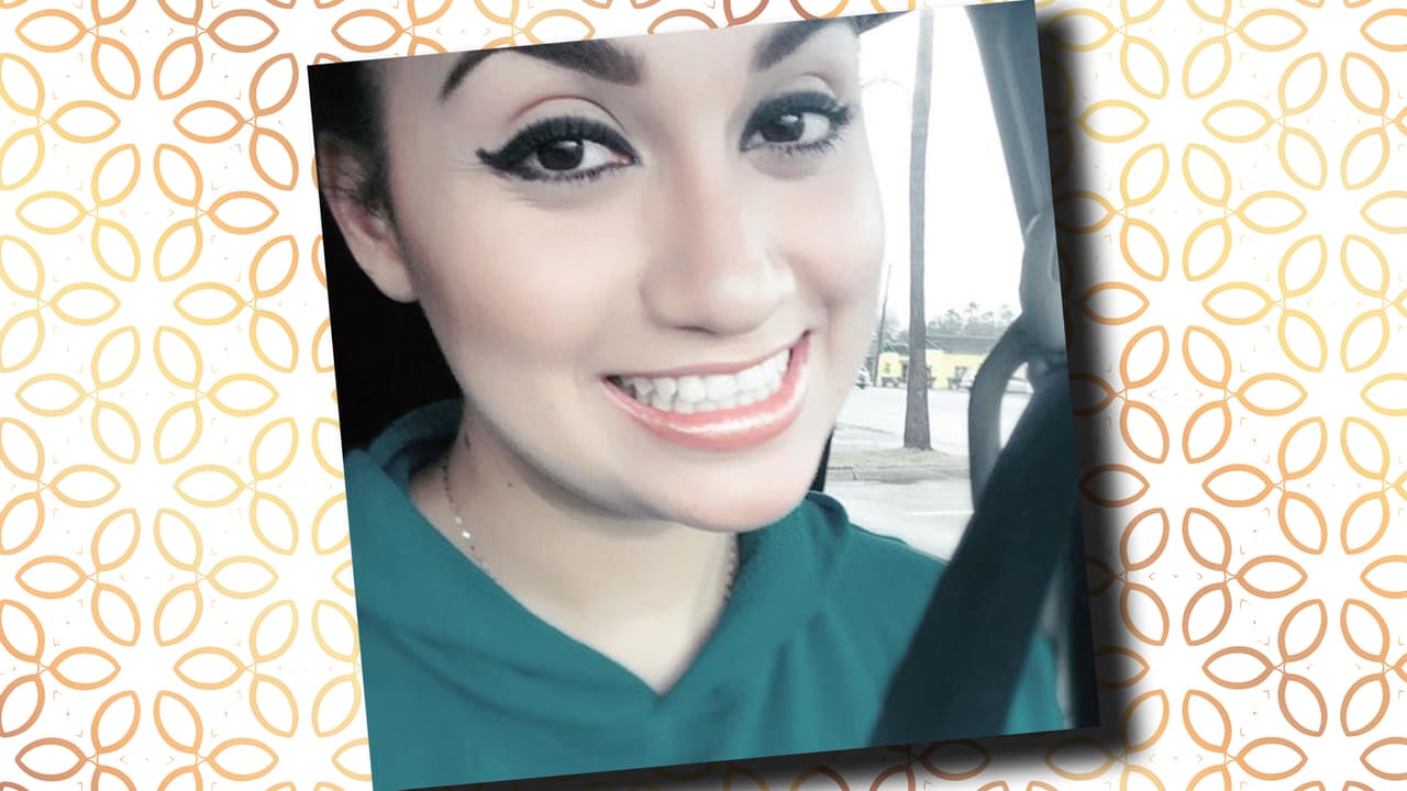 Mucho ha pasado desde que Shakira lanzó 'Pies Descalzos'. Y más ha pasado desde que tenía el cabello oscuro. Lluvia nos recuerda a esa Shakis. Desde las audiciones nos enamoramos de la voz de Lluvia. Sabemos que va a llegar lejos en la competencia. ¿No te gustaría verla cantar algo de Shakira al estilo regional mexicano? Para ti, ¿en qué se parecen estas dos?