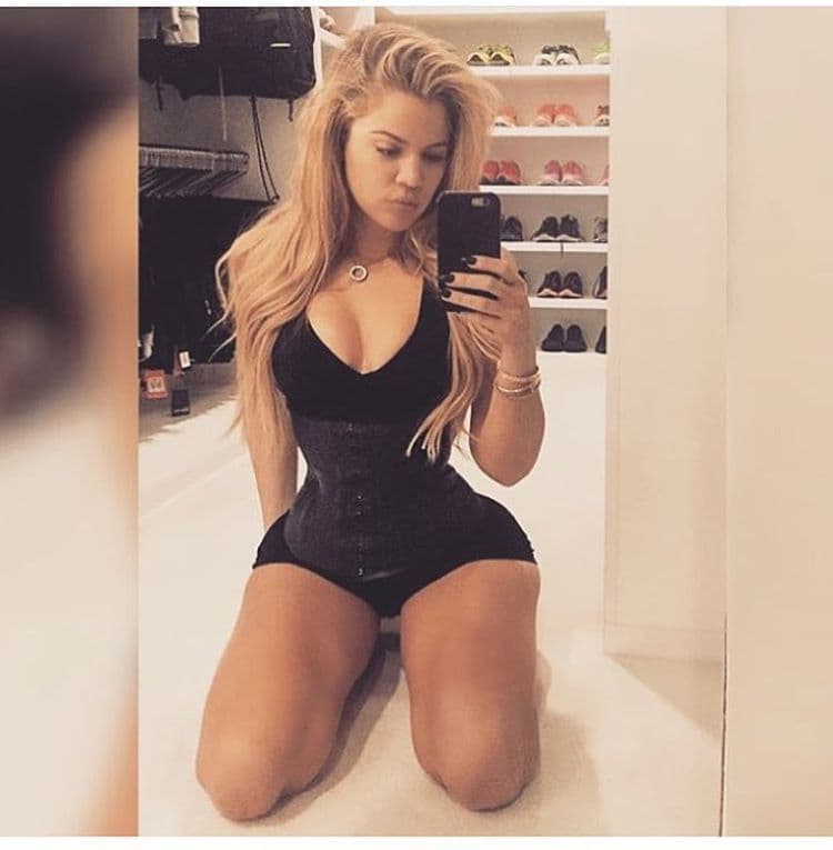 Khloé sorprendió con lo pequeña que se hizo su cintura.