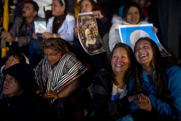 Y agregó: "yo en ese momento tenía una estampita de la Madre Laura, entonces me encomendé primero al Señor, y luego le pedí a ella que si me iba a morir me ayudara a salvar mi alma, y si no que me ayudara a recuperarme, y ella me ayudó a escaparme de la enfermedad hace 10 meses".