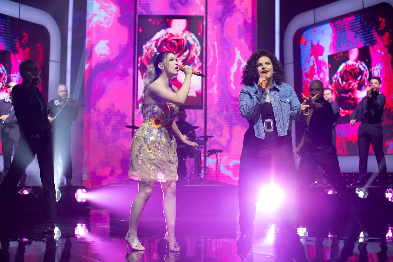 En el escenario, Mía Rubín y Lucerito demostraron por qué son 'verdaderas' comadres. Su complicidad y su innegable conexión nos regalaron una actuación incomparable.