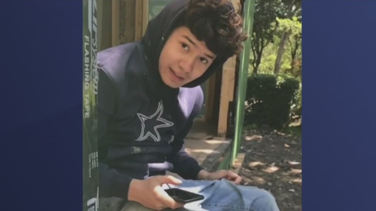 Davis Trujillo, de 18 años de edad, era reconocido entre su comunidad por ser alguien aplicado en el estudio y muy trabajador. Su fallecimiento tomó por sorpresa a quienes lo conocían, ya que no encuentran un motivo para este crimen. Sus familiares esperan que las autoridades hallen cuanto antes a los responsables.