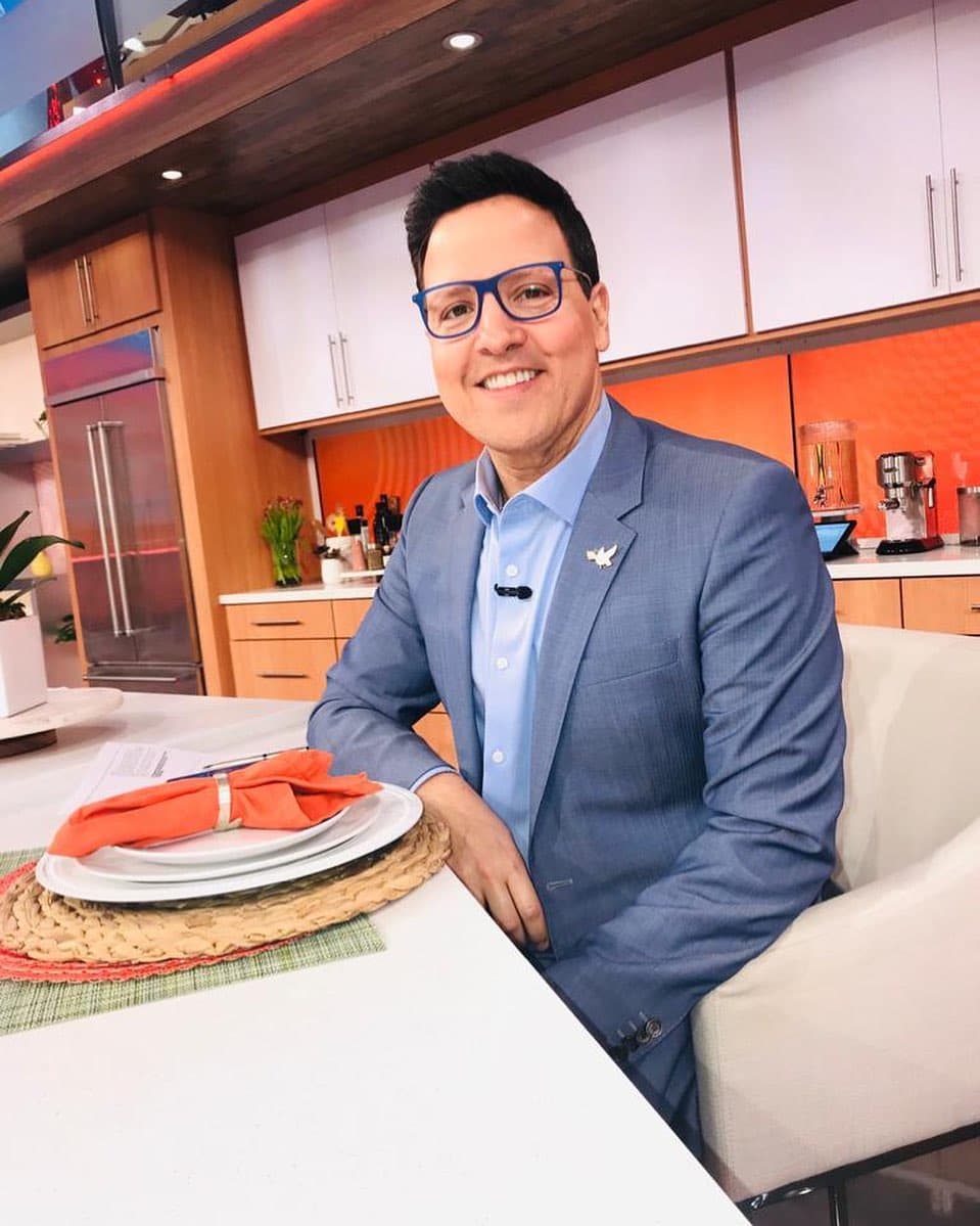 Raúl González, de azul esta vez para sumarse y crear conciencia sobre el autismo.