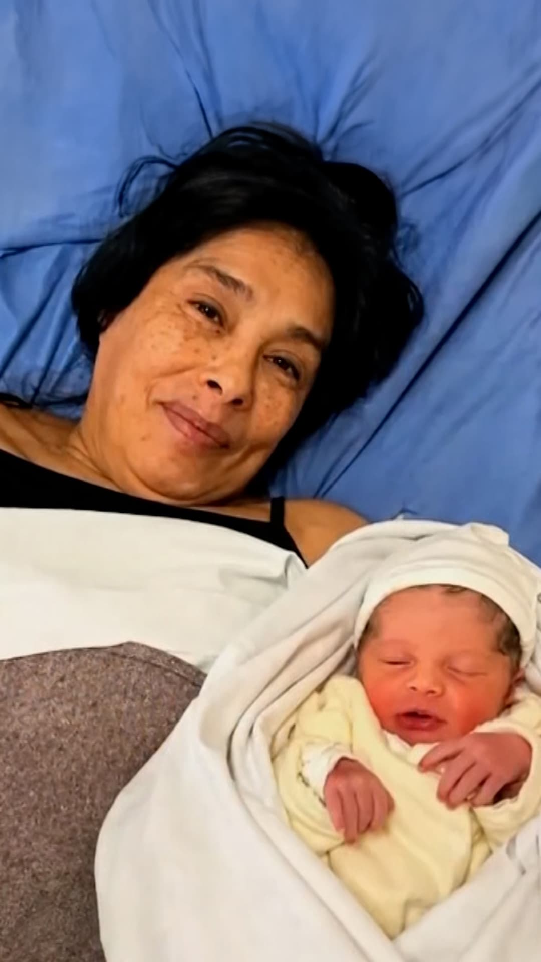 Una mujer de 62 años da a luz en Argentina, ¿cómo fue posible?