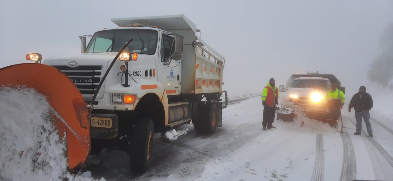 Por cierto, Catalina Highway y Madera Canyon Road todavía están cerradas.
<br>