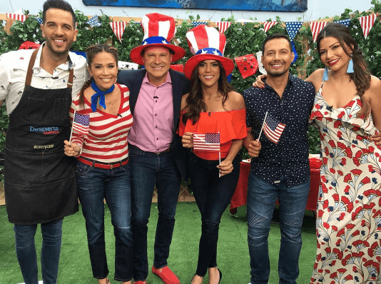 La familia de Despierta América reunida para celebrar la Independencia de Estados Unidos.