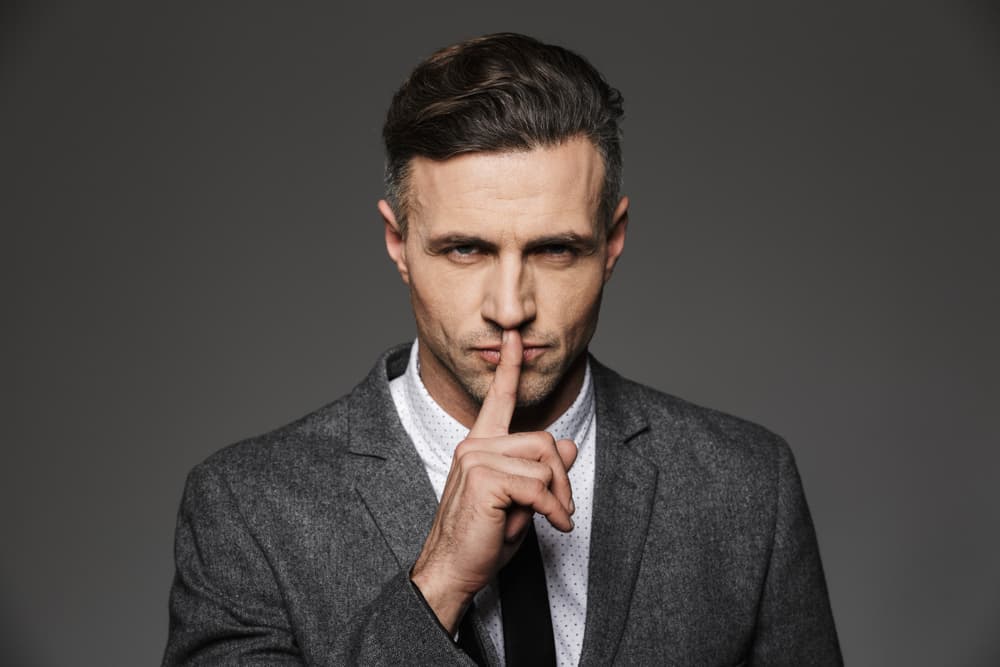 <b>La Oveja en el mes del perro</b> (Los nacidos en 1931, 1943, 1955, 1967, 1979, 1991, 2003, 2015)
<br>Si hubo situaciones complicadas en tu vida sentimental notarás cómo con un poco de tolerancia, comprensión y paciencia de tu parte subsanarás problemas y evitarás dificultades. ¡Ojo, Oveja, contrario a tu naturaleza este mes del perro tu palabra puede ser demasiado crítica! Si algo no te gusta en tu pareja no se lo digas enseguida y trata de ponerte en su lugar, o sea, practica la llamada empatía.
<br>