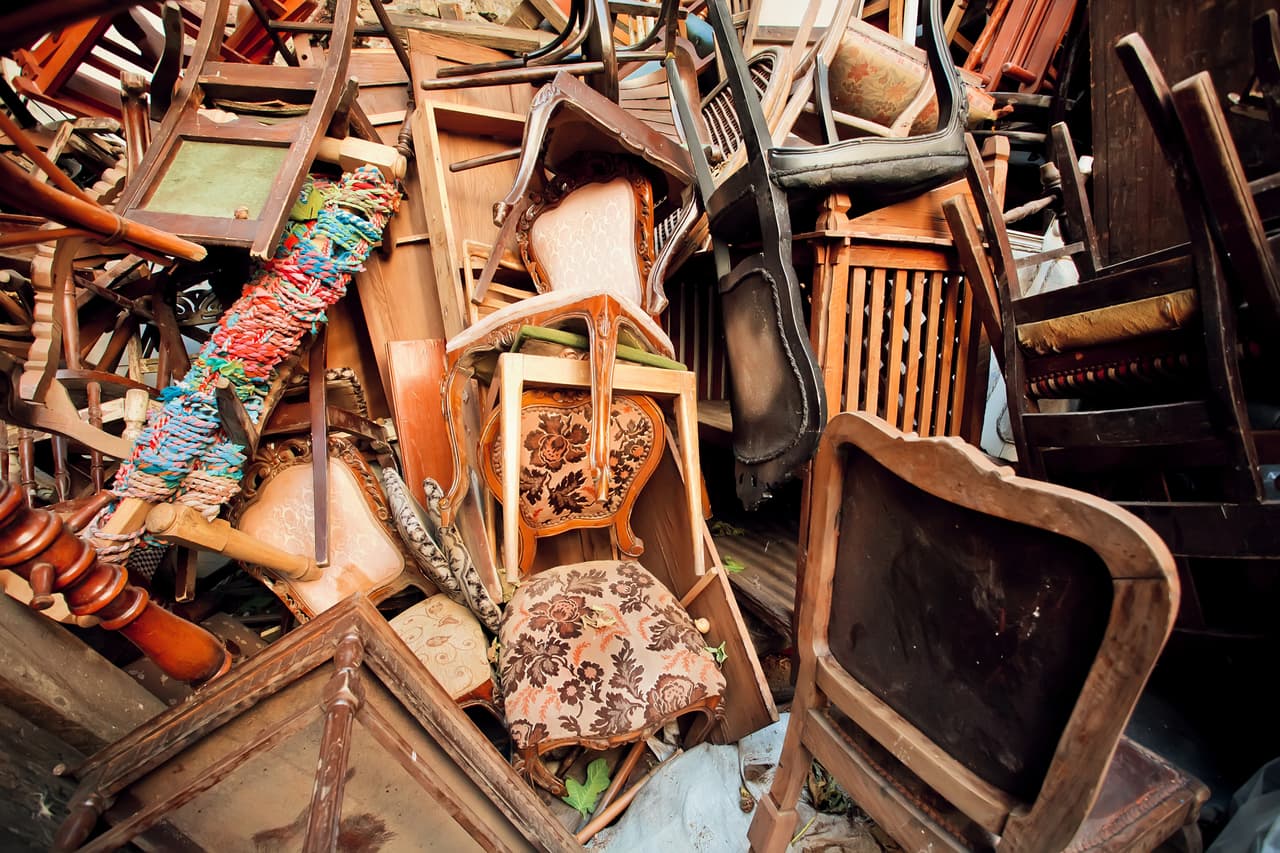 Llevaba 3 días desaparecido: encuentran el cadáver de un hombre entre los escombros acumulados durante 30 años dentro de su casa 